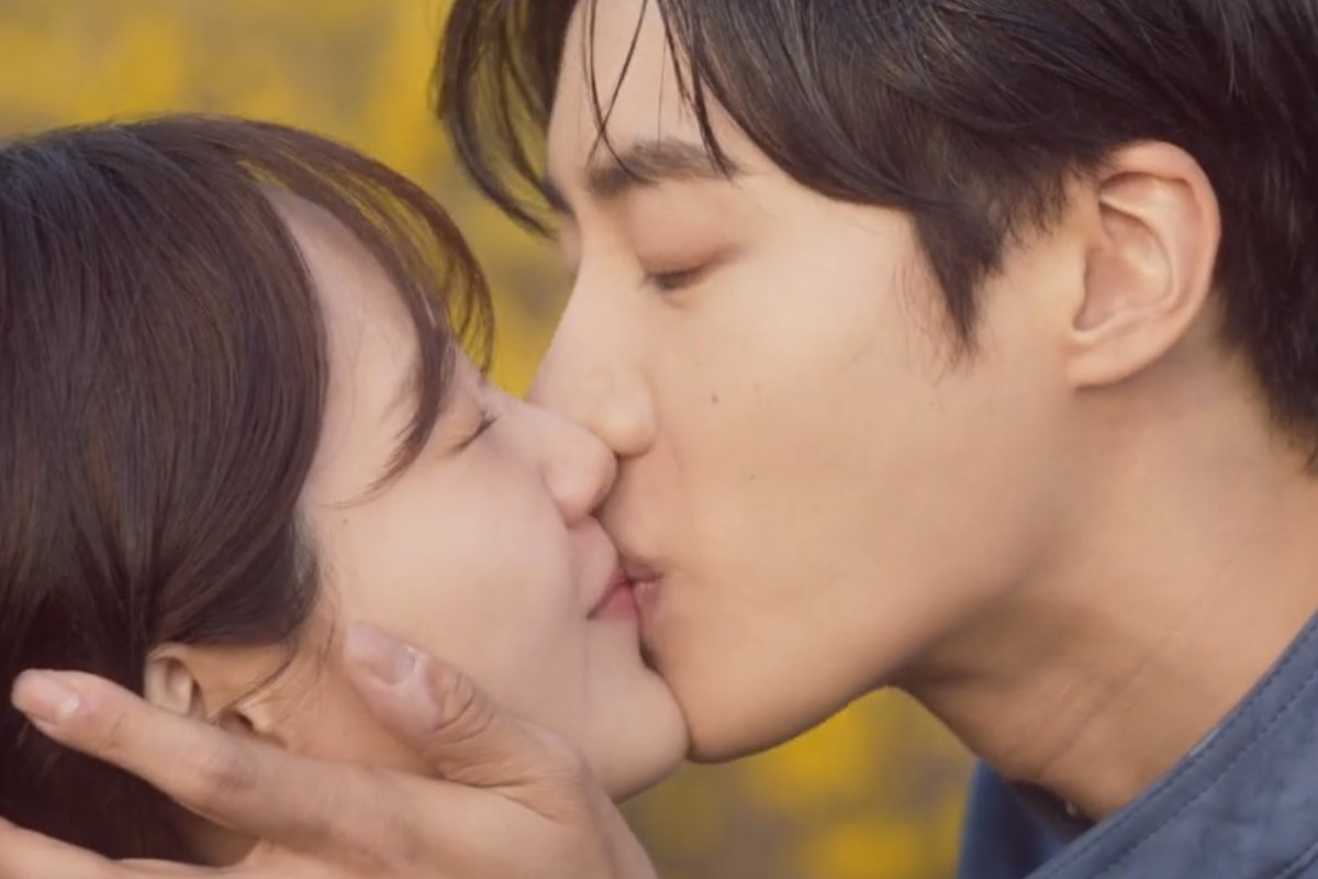 Актеры дорамы «Вверх тормашками» Чо И Хён и Чху Ён У зажгли экраны страстью, а фанаты — слухами - изображение 1 Актеры дорамы «Вверх тормашками» Чо И Хён и Чху Ён У зажгли экраны страстью, а фанаты — слухами - фото 1