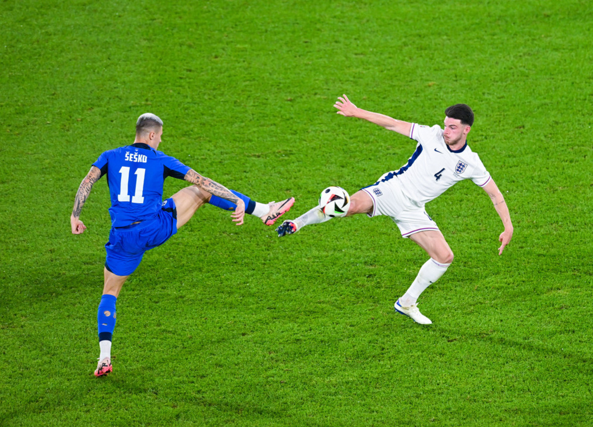 Англия — Словения