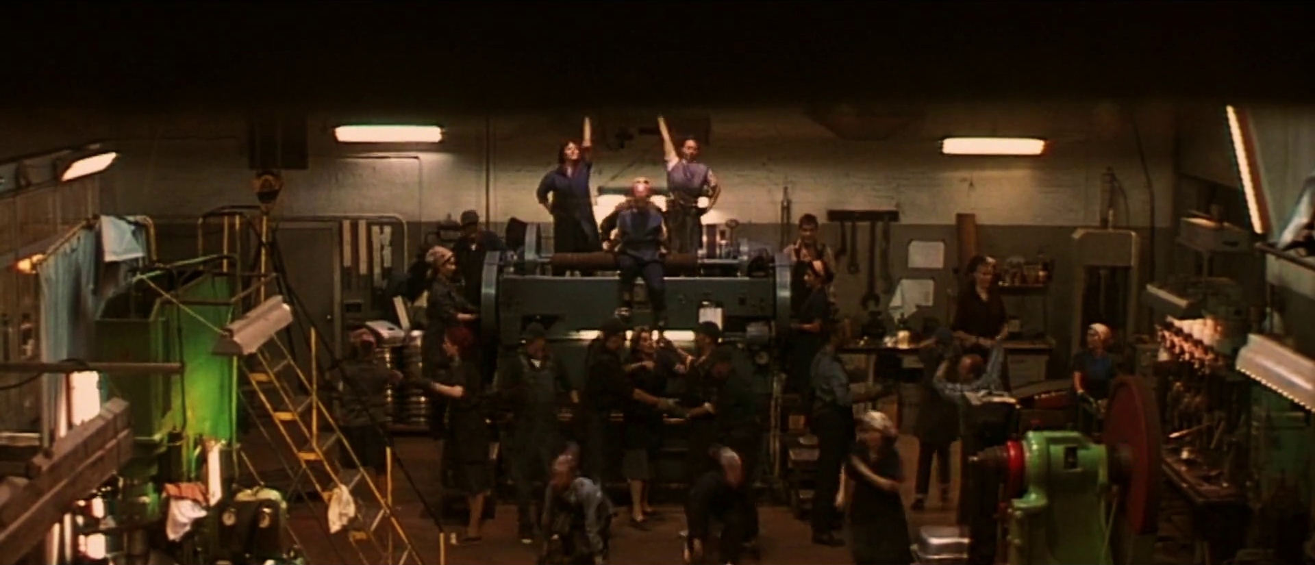 15 мюзиклов для души: интриги Бродвея, пародийная фантастика и танцующие под дождём - изображение 12 15 мюзиклов для души: интриги Бродвея, пародийная фантастика и танцующие под дождём - фото 12