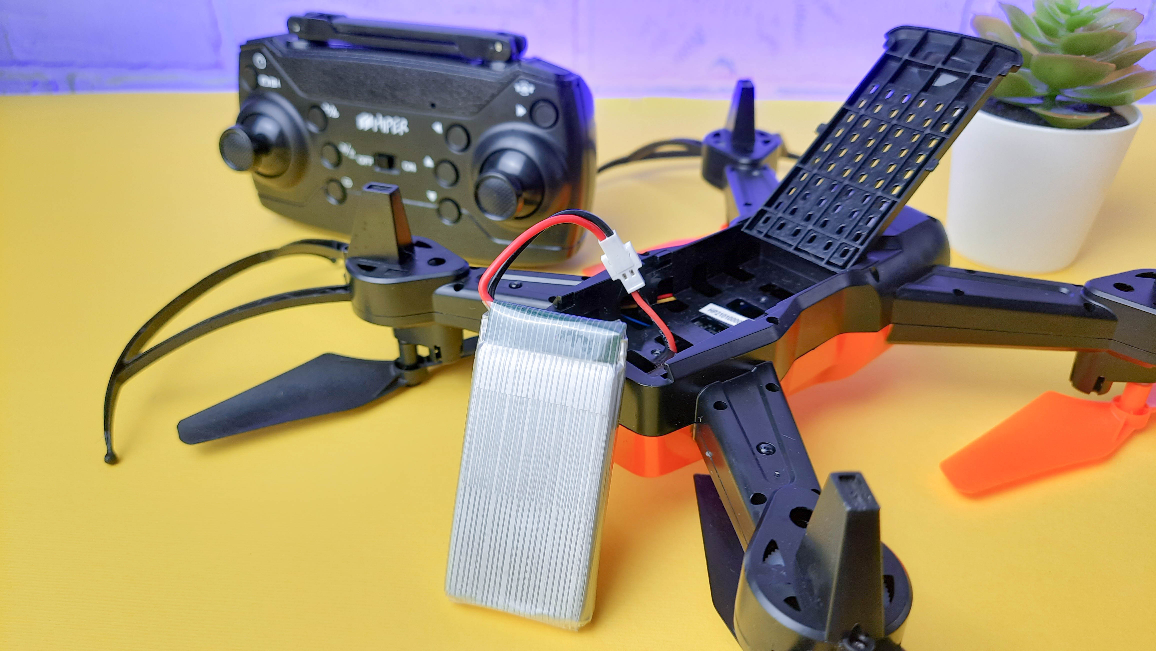 Обзор Hiper Sky Patrol FPV: что умеет бюджетный квадрокоптер для начинающих - изображение 6 Обзор Hiper Sky Patrol FPV: что умеет бюджетный квадрокоптер для начинающих - фото 6