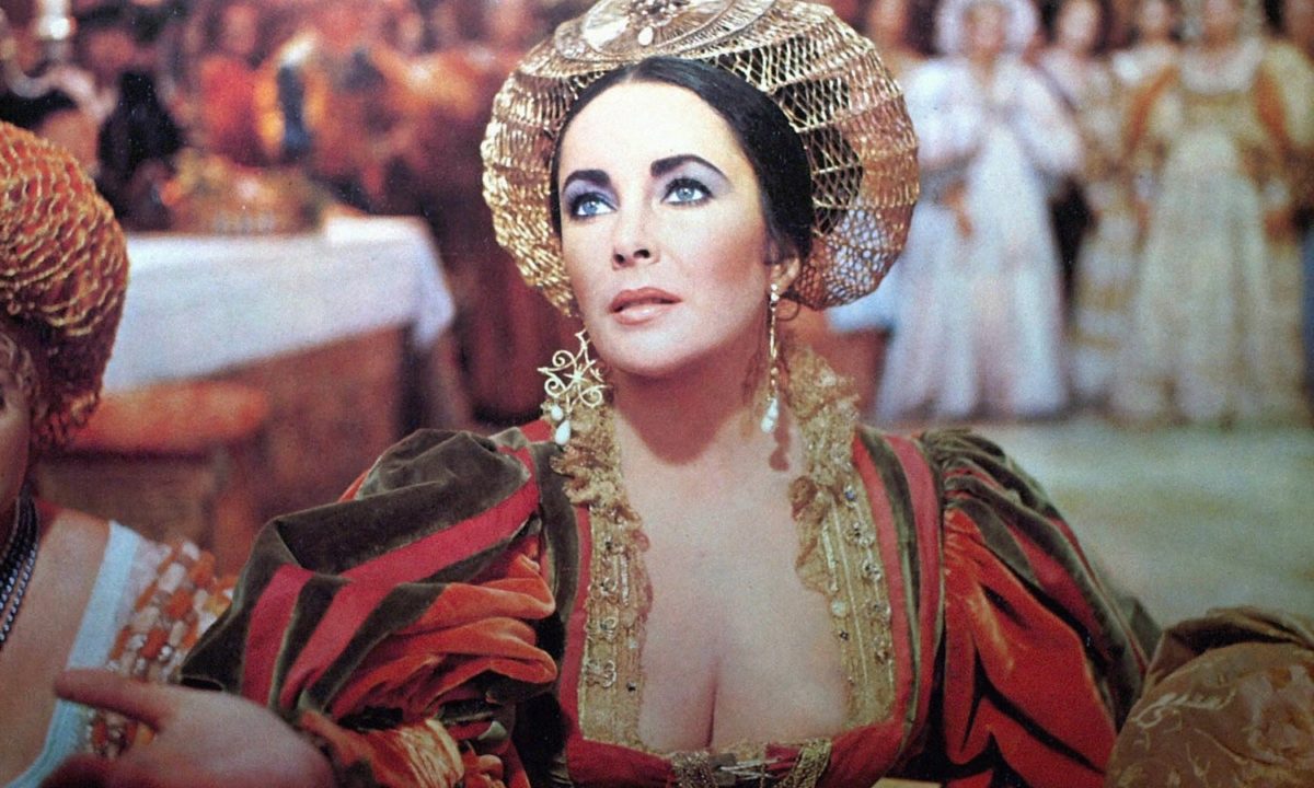 Элизабет Тейлор на кадре из фильма «Клеопатра»