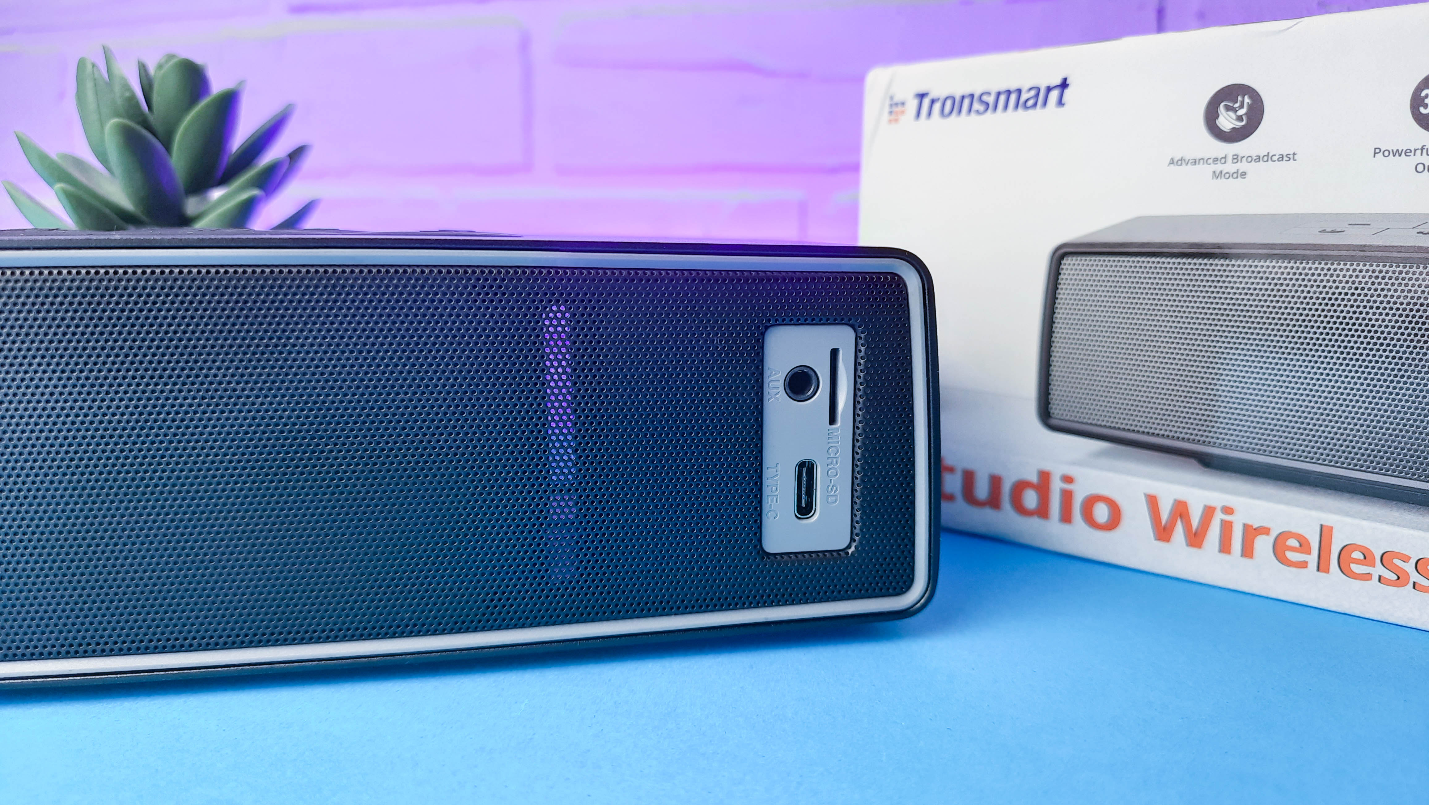 Обзор Tronsmart Studio: портативная колонка со встроенным сабвуфером - фото 3