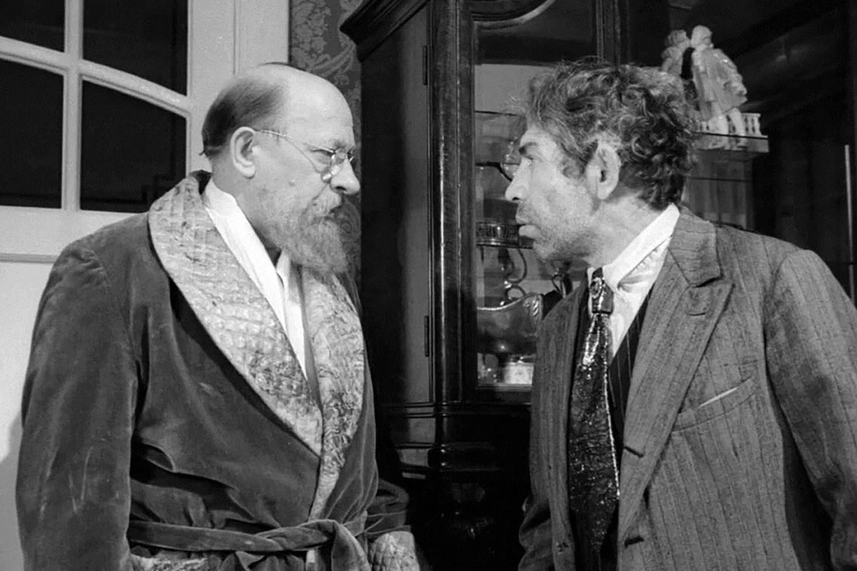 В роли Шарика снимали собаку по кличке Карай, выбранную из 20 кандидатур

Источник: «Ленфильм»