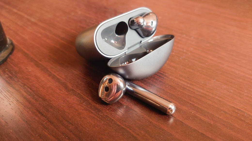 Обзор Huawei FreeBuds 4: как звучат новые премиальные TWS-вкладыши - изображение 3 Обзор Huawei FreeBuds 4: как звучат новые премиальные TWS-вкладыши - фото 3