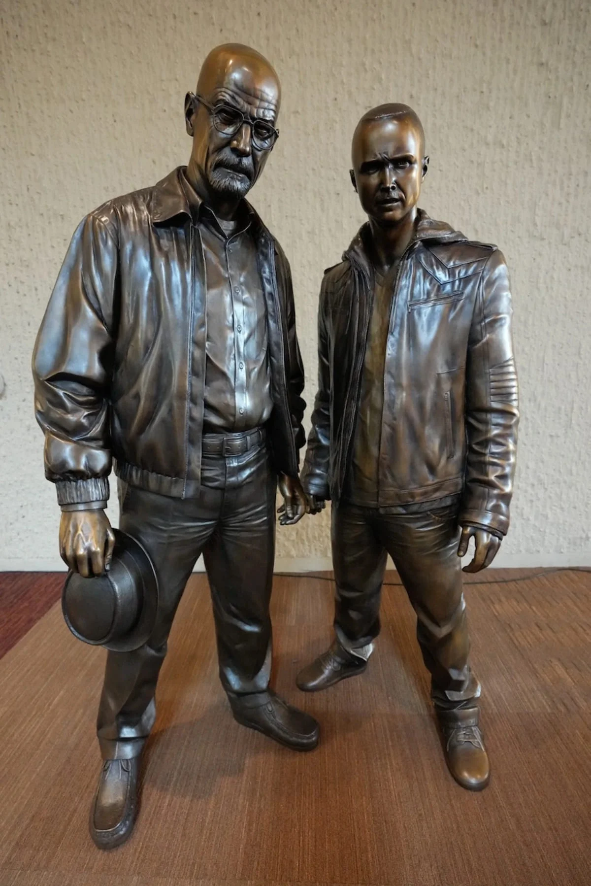​В Альбукерке поставили памятник Уолтеру Уайту и Джесси Пинкману из «Во все тяжкие» - фото 1