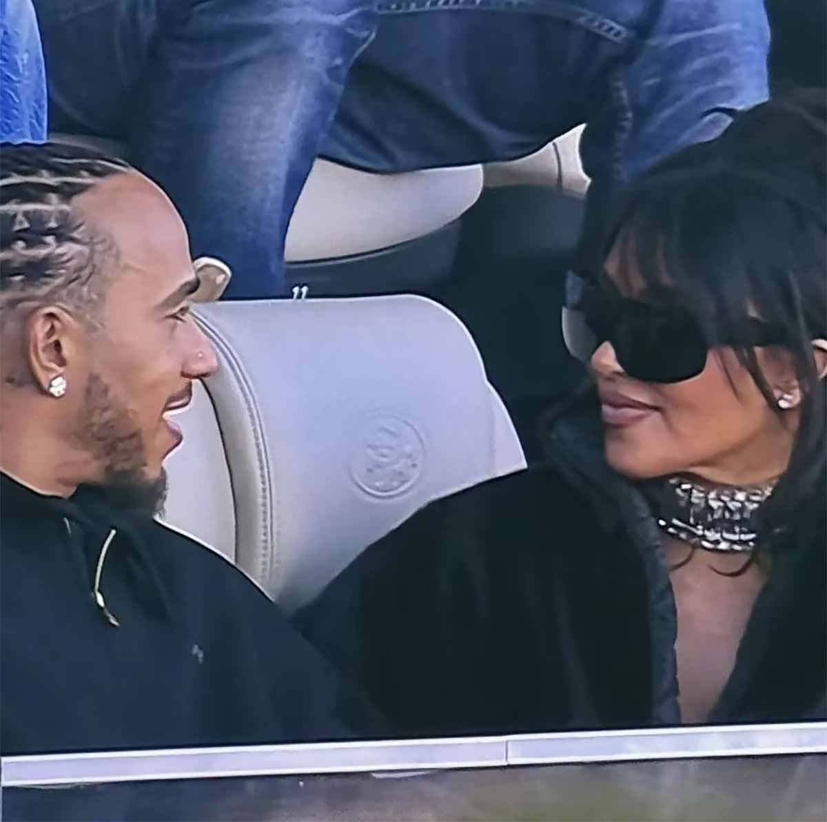 Ким Кардашьян и Льюис Хэмилтон

Источник: TMZ