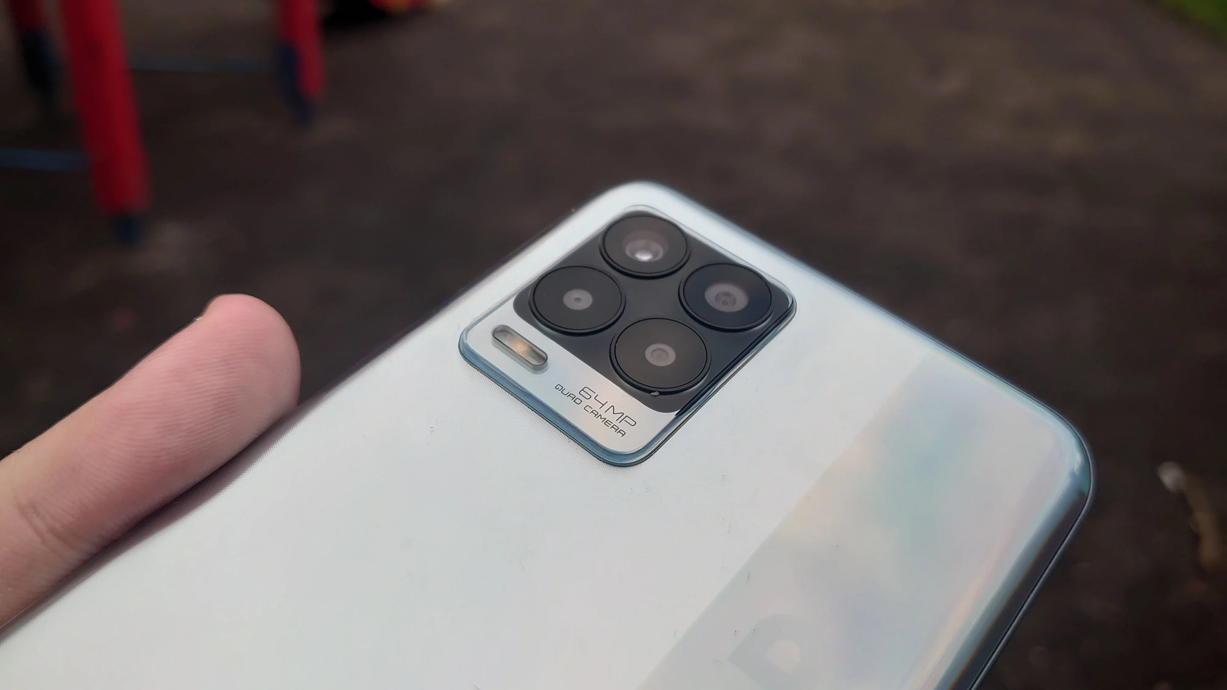 Обзор Realme 8: как работает, снимает и годится ли для игр новый недорогой смартфон - фото 2