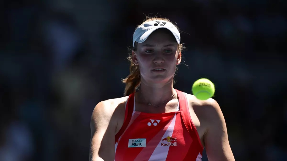 Елена Рыбакина. Фото: Hannah Peters/Getty Images