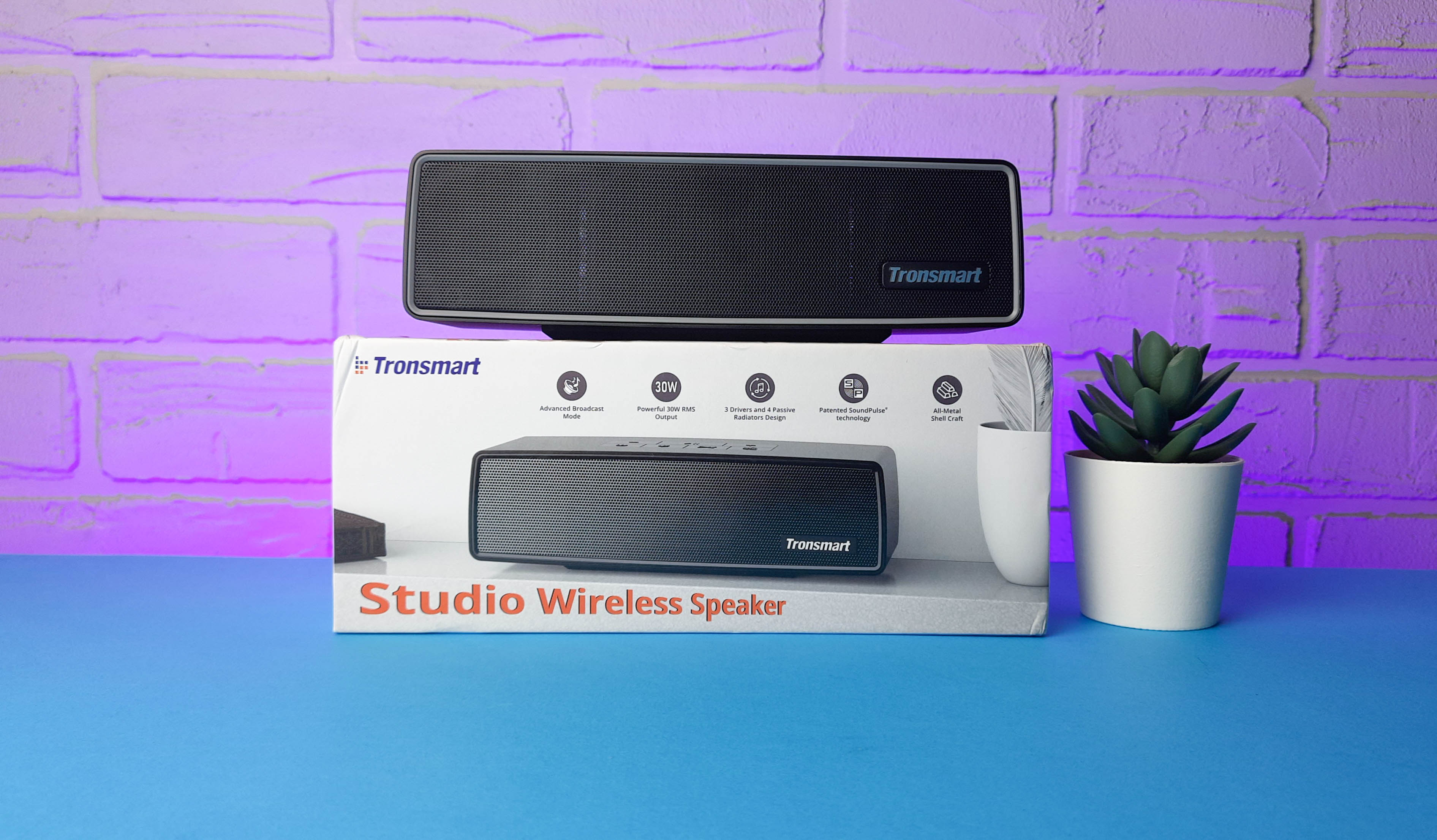 Обзор Tronsmart Studio: портативная колонка со встроенным сабвуфером - фото 1