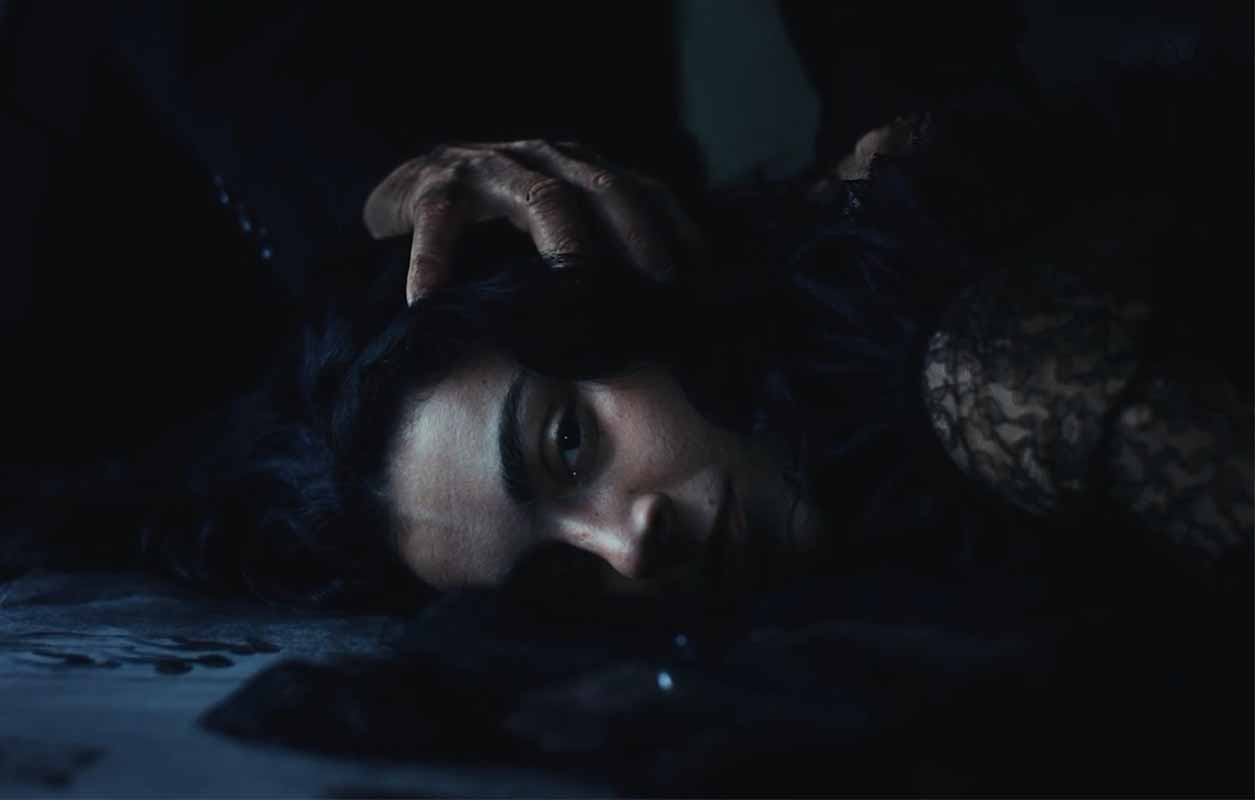 Кадр из тизера к песне House

Источник: соцсеть X