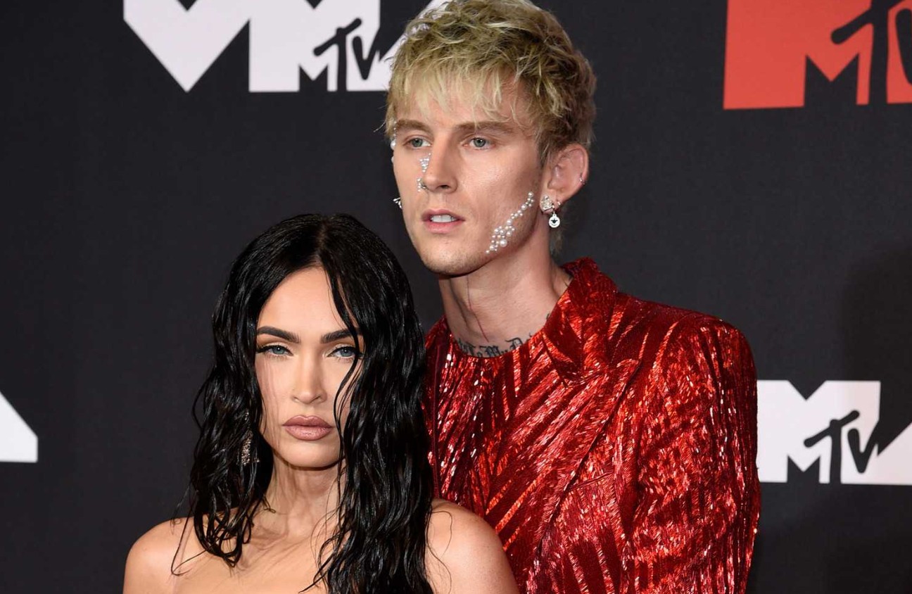 Меган Фокс и Machine Gun Kelly стали родителями - фото 1