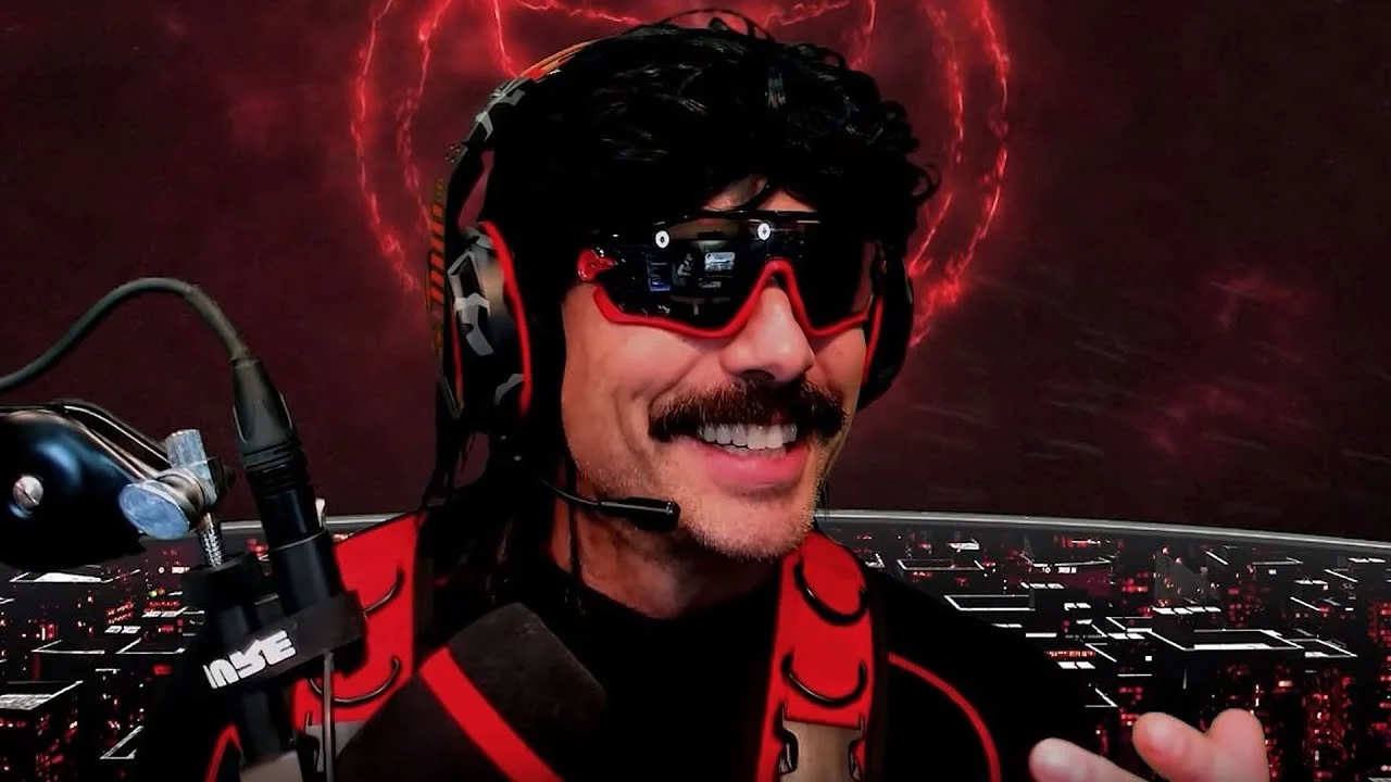 Популярный стример Dr Disrespect признался в переписке с несовершеннослетней - фото 1