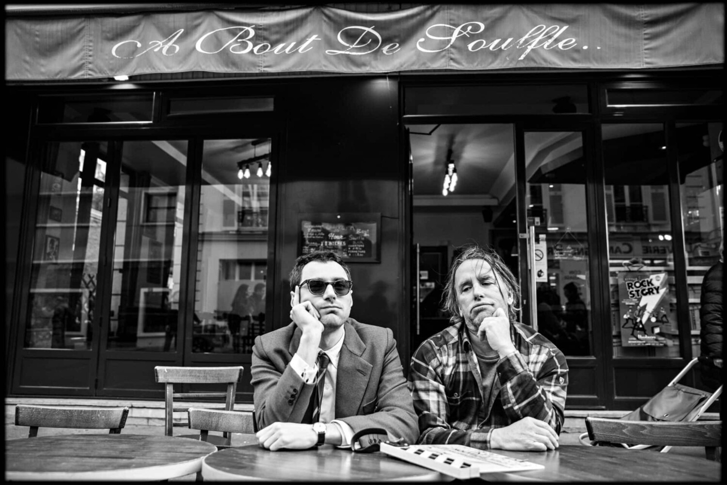 Гийом Марбек в роли Жан-Люка Годара и режиссёр Ричард Линклейтер на съёмках «Новой волны»

Источник: ARP Sélection