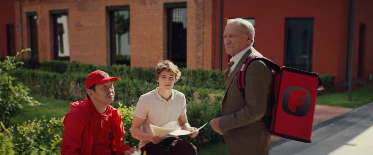 Кадр из проекта «Стажёр по-русски»

Источник: PREMIER