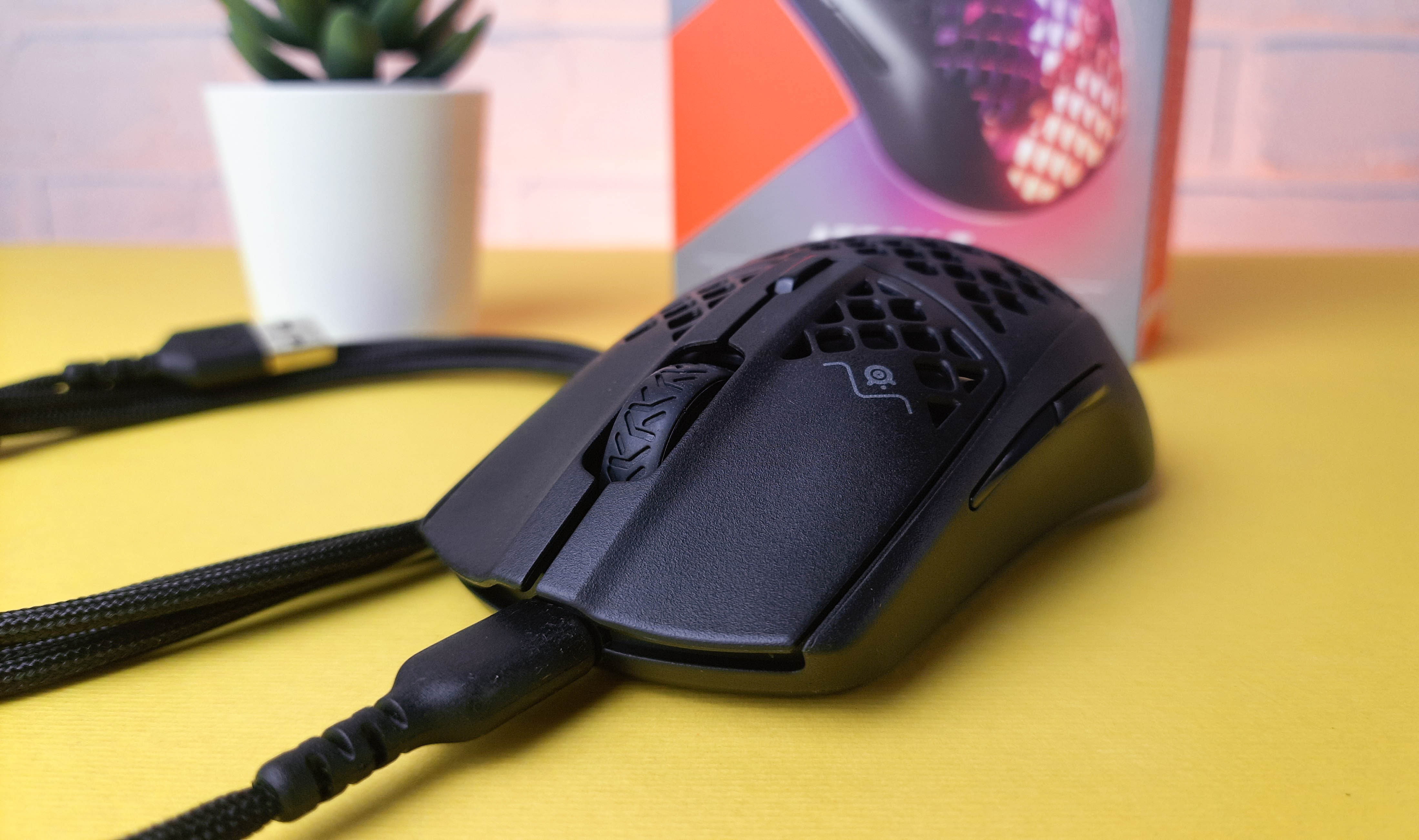 Обзор Steelseries Aerox 3: «дырявая» игровая мышка для шутеров и МОВА - фото 4
