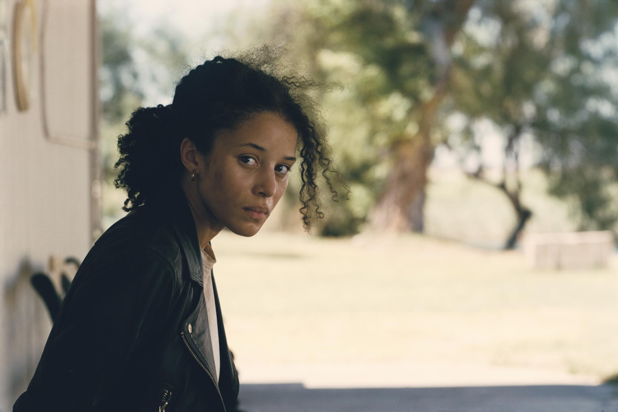 Юная звезда фильма «Битва за битвой» Чейз Инфинити. Это всего лишь вторая её роль в карьере
Источник: Warner Bros.