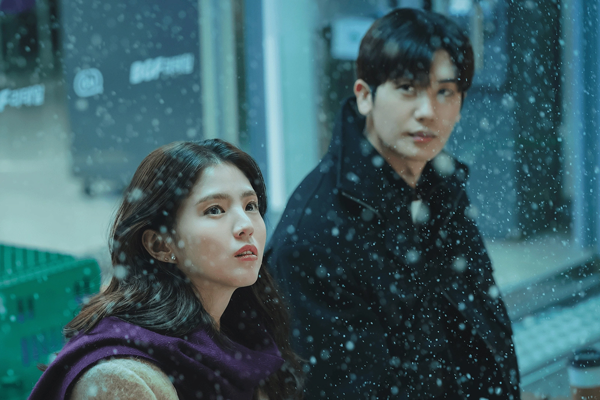 Кадр из дорамы «Саундтрек № 1» (Saundeuteuraek#1)

Источник: Red Nine Pictures