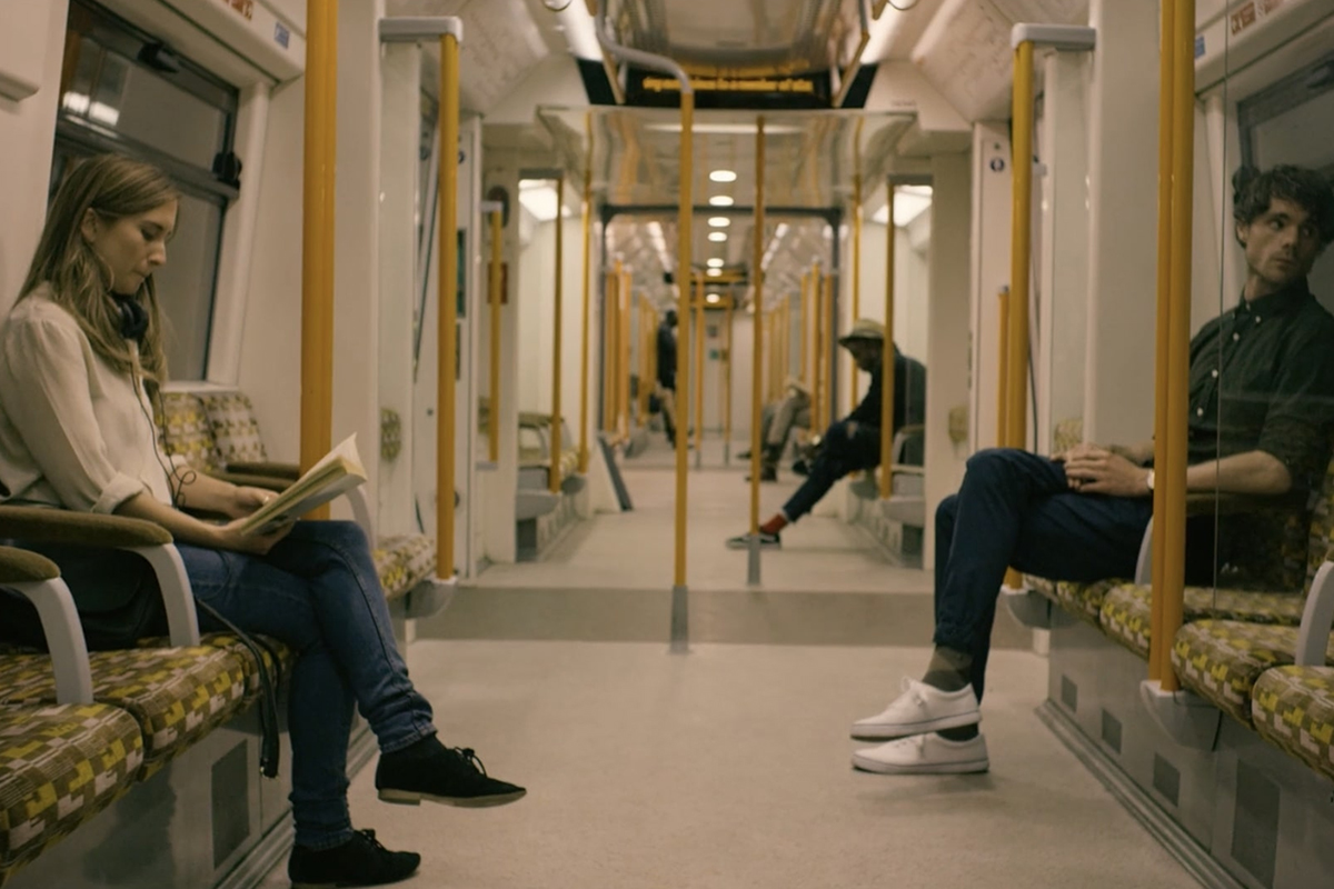 Кадр из короткометражного фильма «Заика» (Stutterer)

Источник: Amazon Instant Video