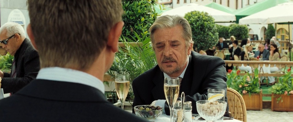 Джанкарло Джаннини на кадре из фильма «Казино Рояль»