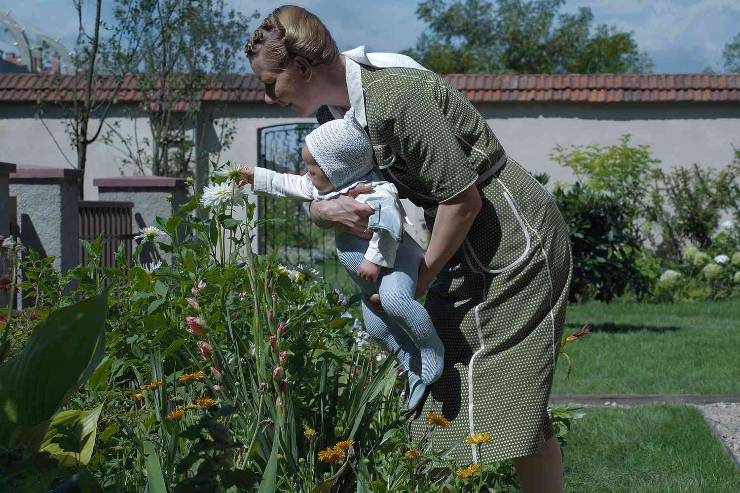 «Зона интересов»: Стерильный фильм про жизнь коменданта концентрационного лагеря - изображение 2 «Зона интересов»: Стерильный фильм про жизнь коменданта концентрационного лагеря - фото 2