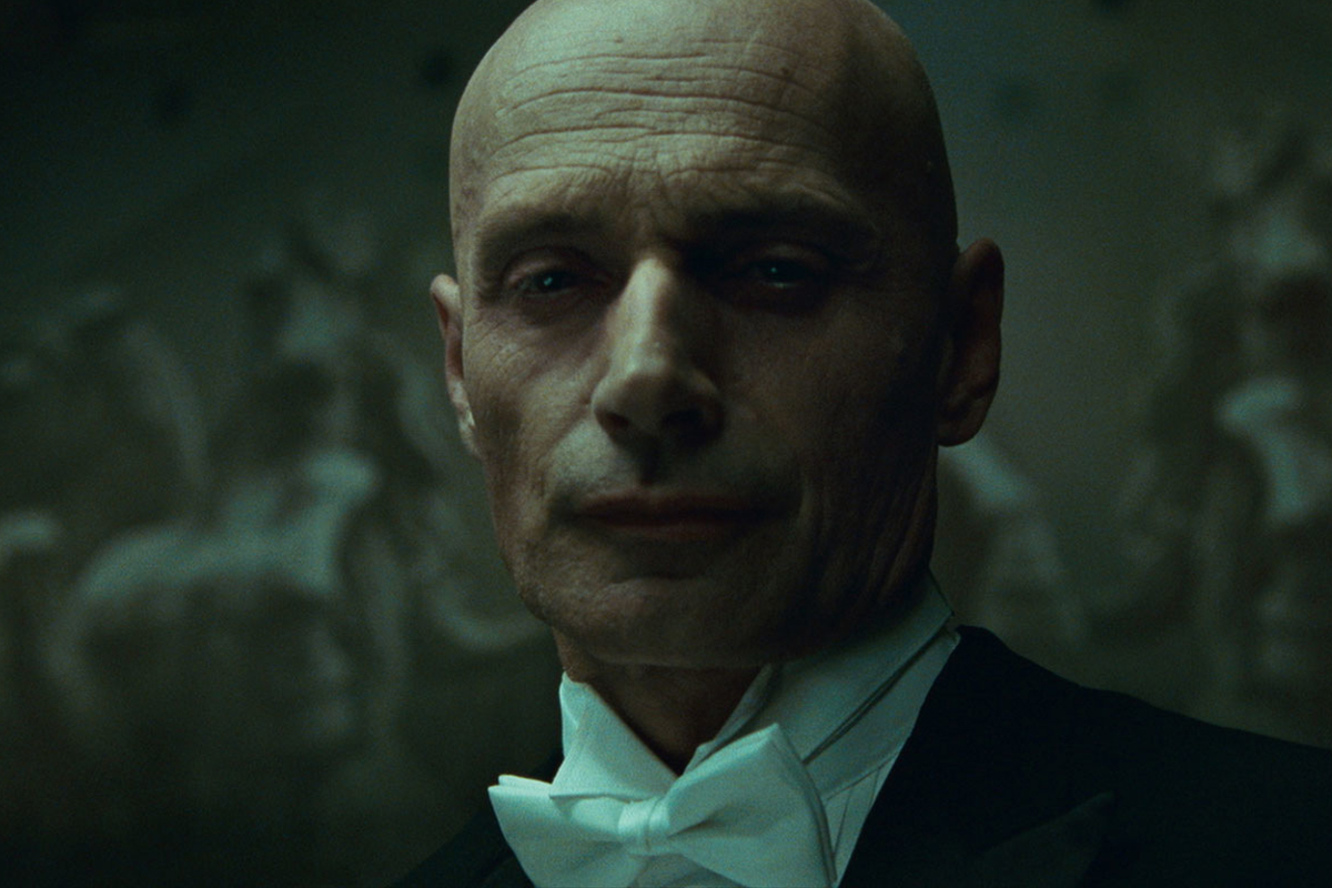 Фильм получил премию Genie Award за лучшую короткометражную драму
Источник: Next Floor