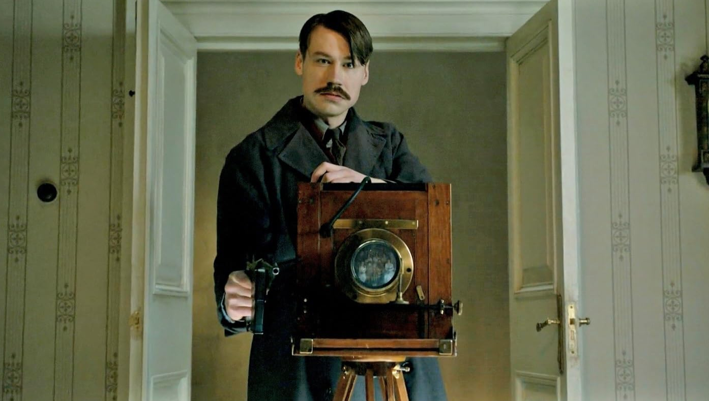 Дэвид Кросс в фильме «Kingʼs Man: Начало» (2021)