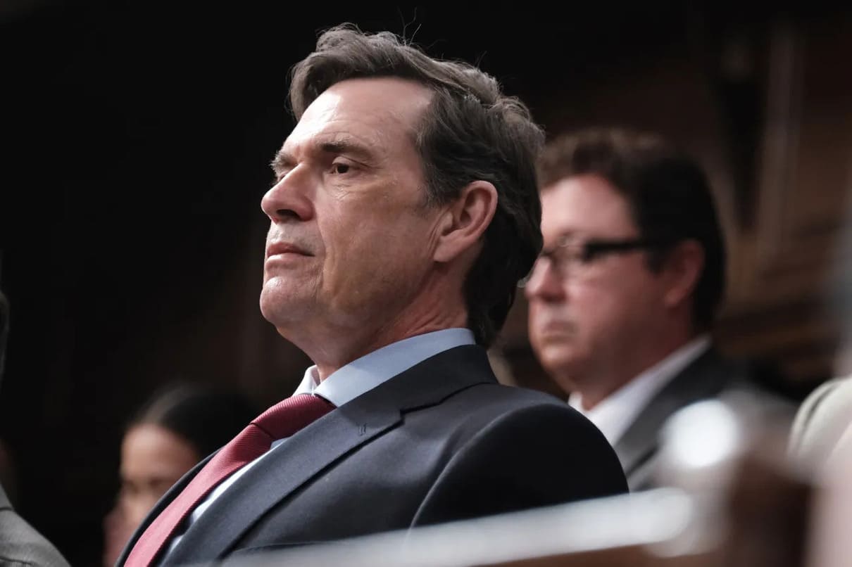 Звезда «Убивая Еву» Стив Пембертон сыграет медиамагната Руперта Мёрдока в сериале «Взлом» - фото 4