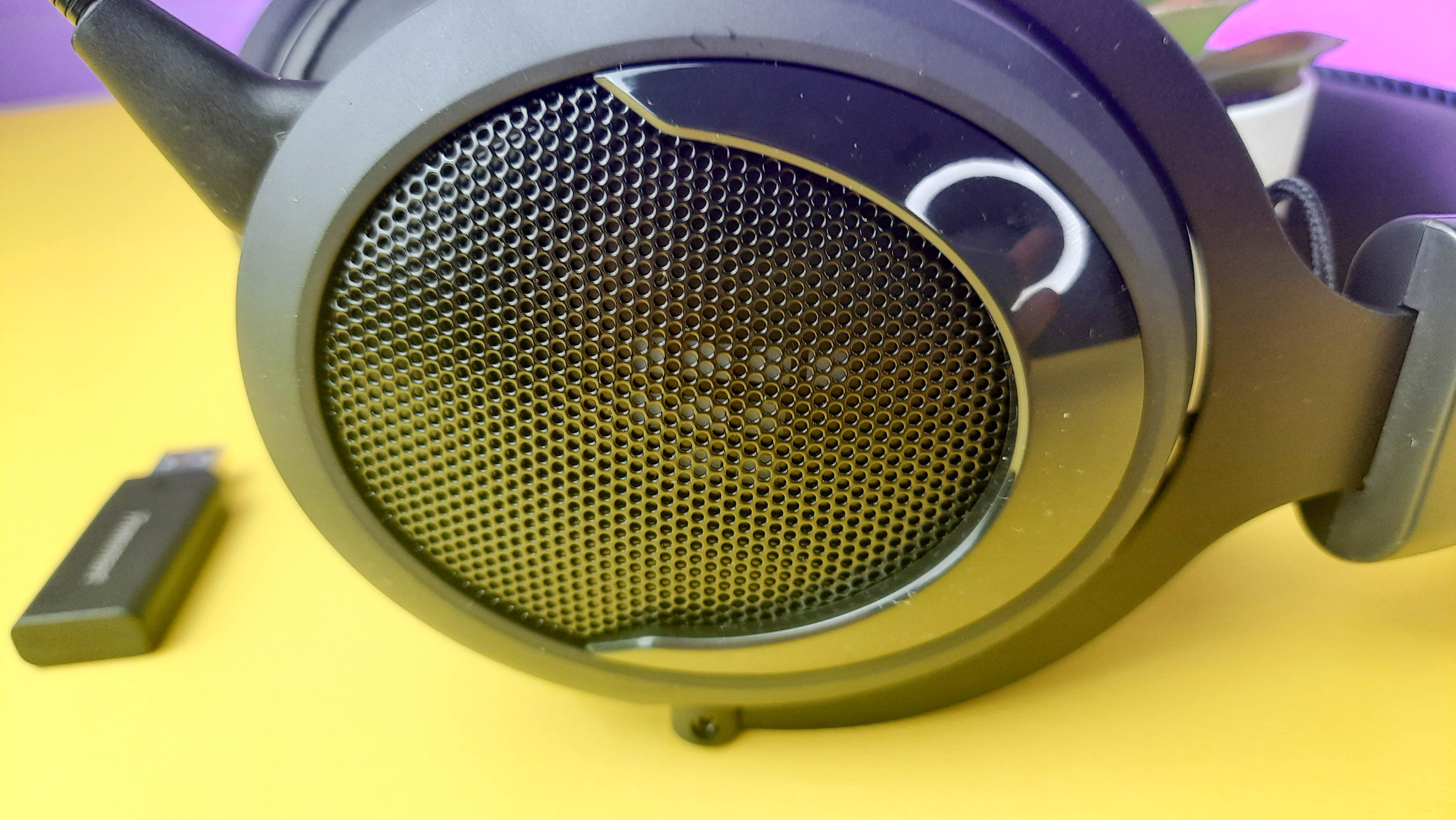 Обзор беспроводной гарнитуры Tronsmart Shadow: для шутеров и не для музыки - фото 4