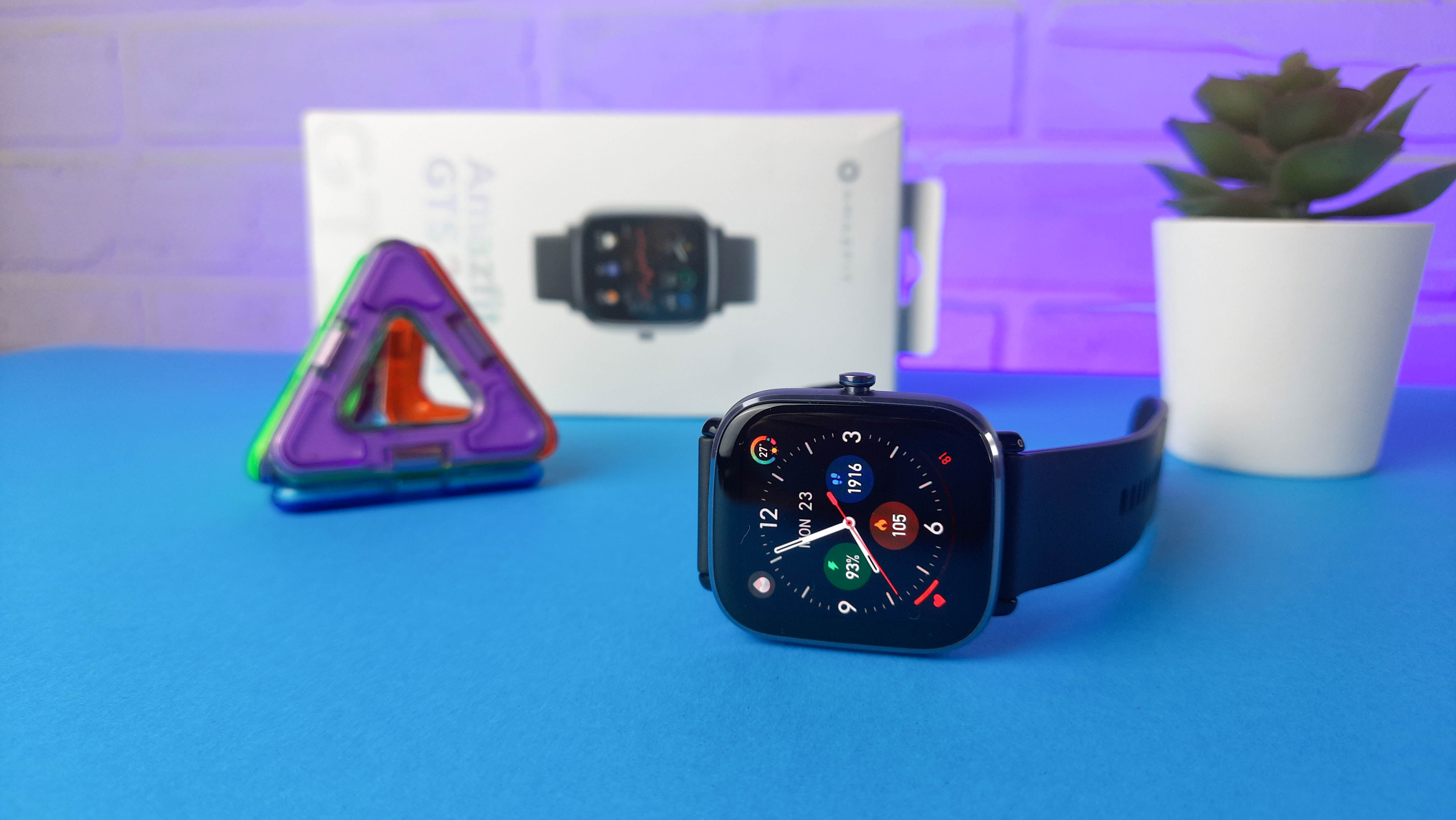 Обзор Amazfit GTS 2 Mini: универсальные смарт-часы с AMOLED-экраном - изображение 5 Обзор Amazfit GTS 2 Mini: универсальные смарт-часы с AMOLED-экраном - фото 5