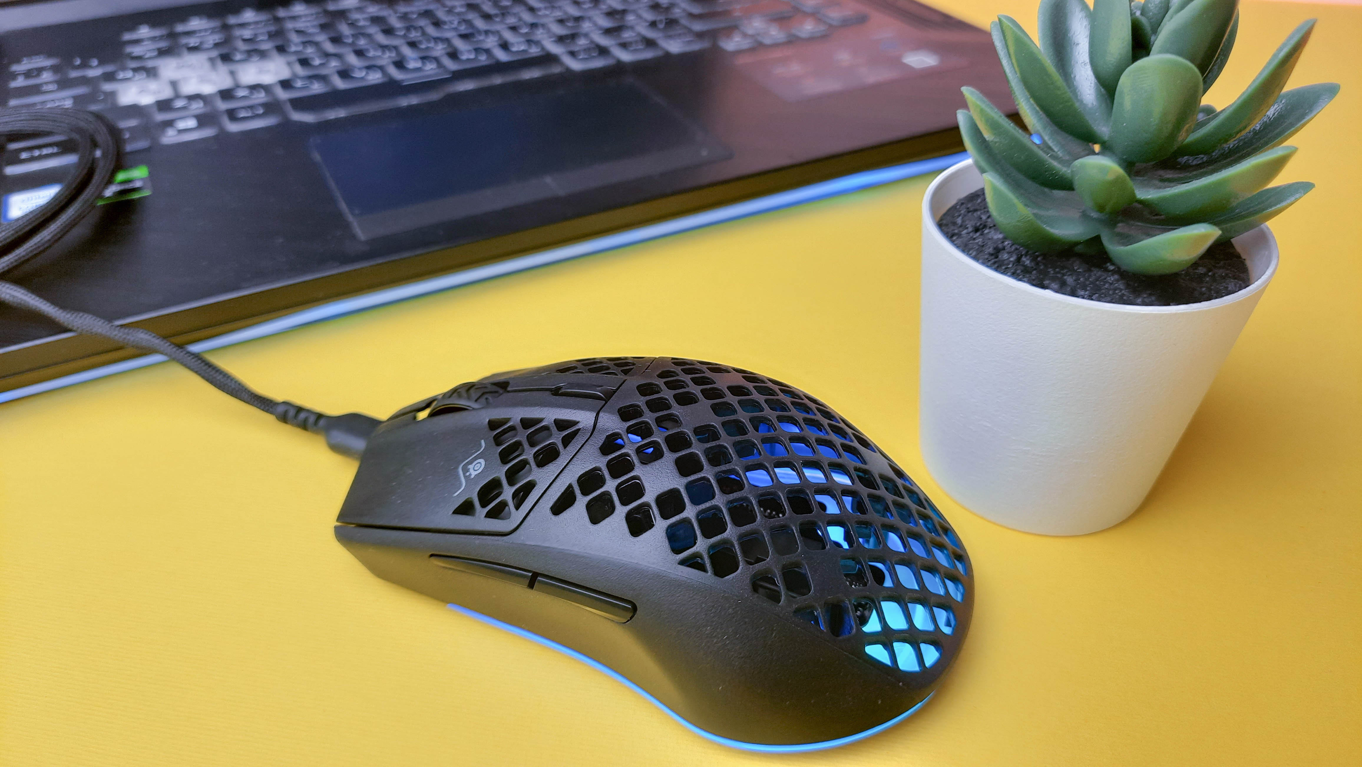 Обзор Steelseries Aerox 3: «дырявая» игровая мышка для шутеров и МОВА - фото 14