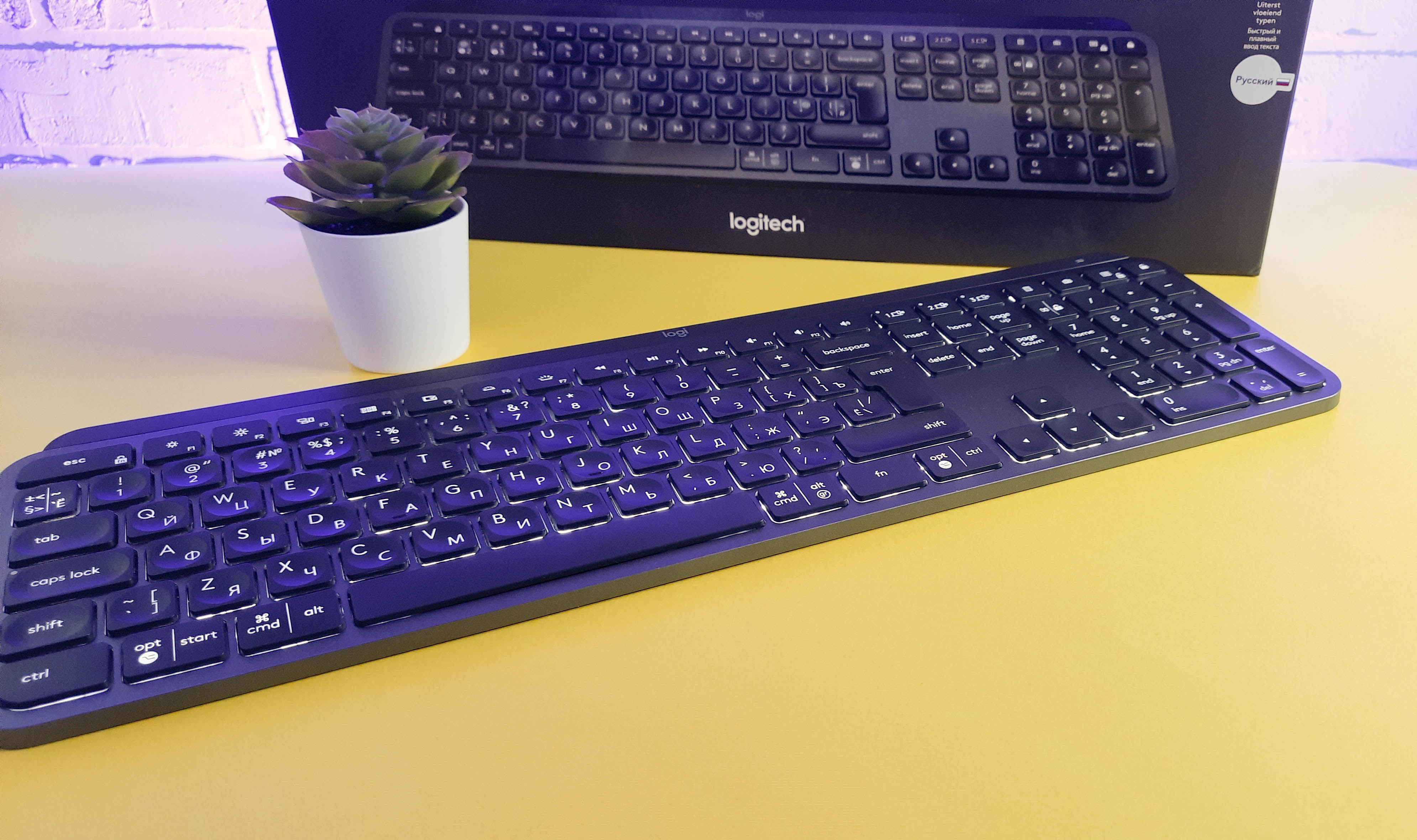 Обзор Logitech MX Keys: как справляется с играми и работой беспроводная ножничная клавиатура - изображение 7 Обзор Logitech MX Keys: как справляется с играми и работой беспроводная ножничная клавиатура - фото 7
