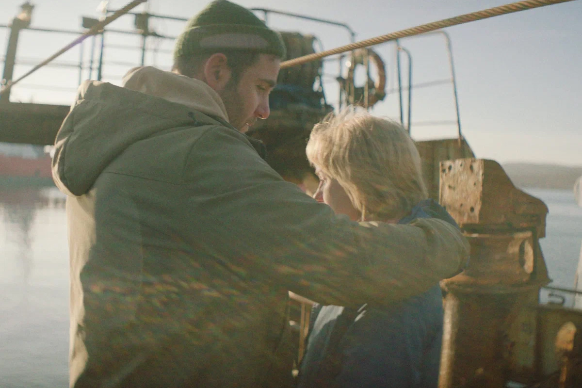 «Филателия» стала последним фильмом в карьере Наталии Назаровой. Режиссёр скончалась незадолго до премьеры ленты

Источник: Киностудия «Соль»