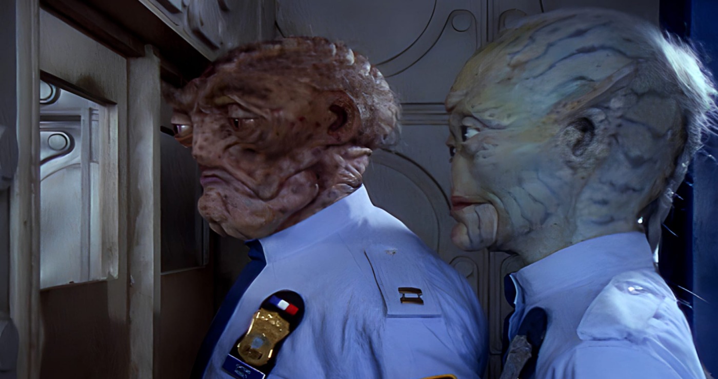 11 лучших сериалов про космос: вестерны,  галактические путешествия и ужасы Луны - фото 12