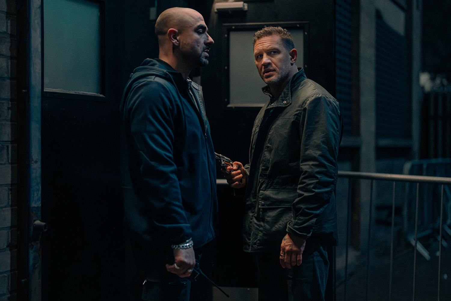 Кадр из сериала «Гангстерленд» (MobLand)

Источник: Paramount+