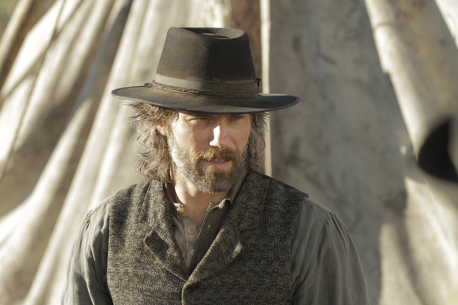 Кадр из сериала «Ад на колёсах»‎ (Hell on Wheels)

Источник: AMC