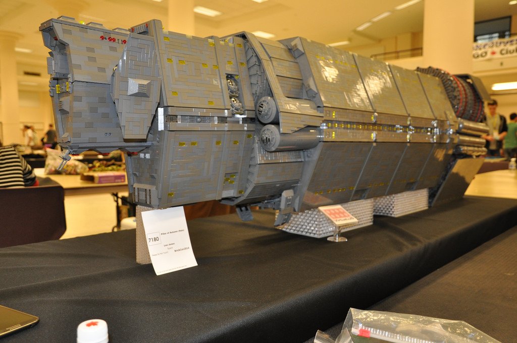 Галерея Фанат Halo построил из LEGO космический корабль - 15 фото