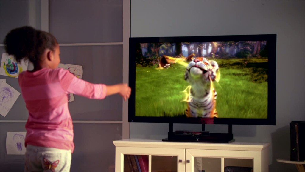 Девочка играет с Kinect. Источник изображения: forbes.com