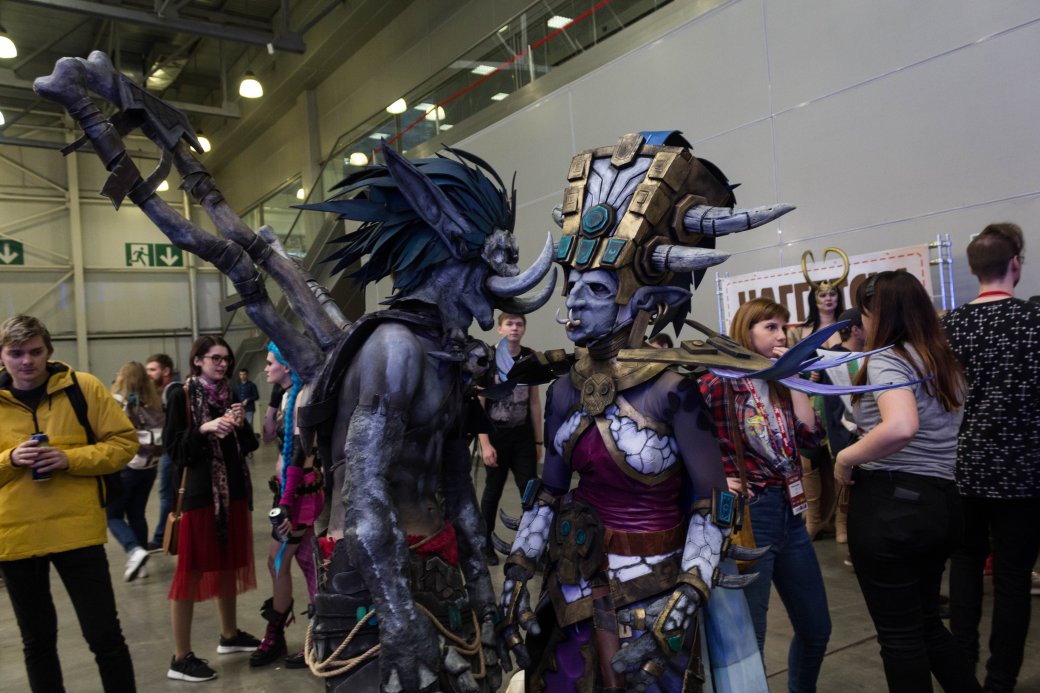 Создатель «Черного плаща», косплей и толпы геймеров. Comic Con Russia и «Игромир» 2019. День 1 — фото 26