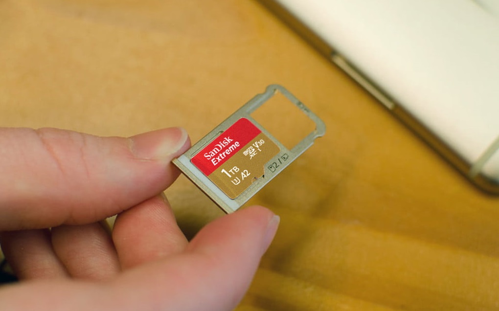 SanDisk начала продажи карты памяти на 1 ТБ: цена старого iPhone или флагмана Xiaomi — фото 1