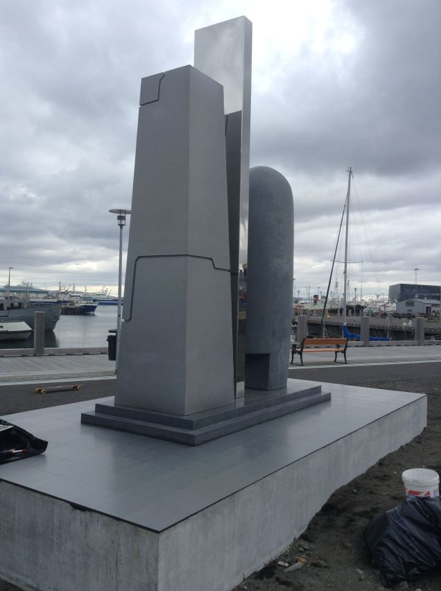 Галерея Игрокам в Eve Online установили монумент в Исландии - 4 фото