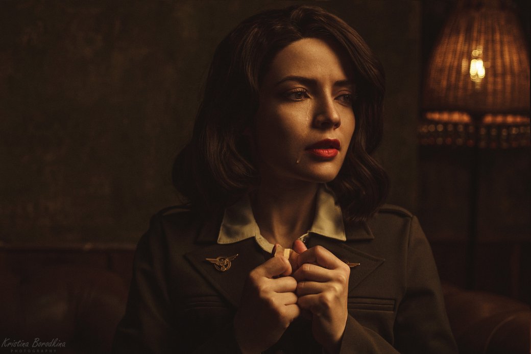 Российская косплей-модель показала грустную историю любви Пегги Картер и Капитана Америка — изображение 9
