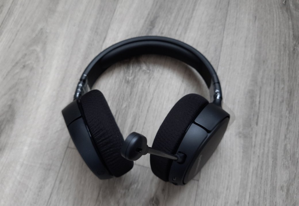 Обзор Steelseries Arctis 1 Wireless. Какой получилась игровая гарнитура с аскетичным дизайном — фото 6