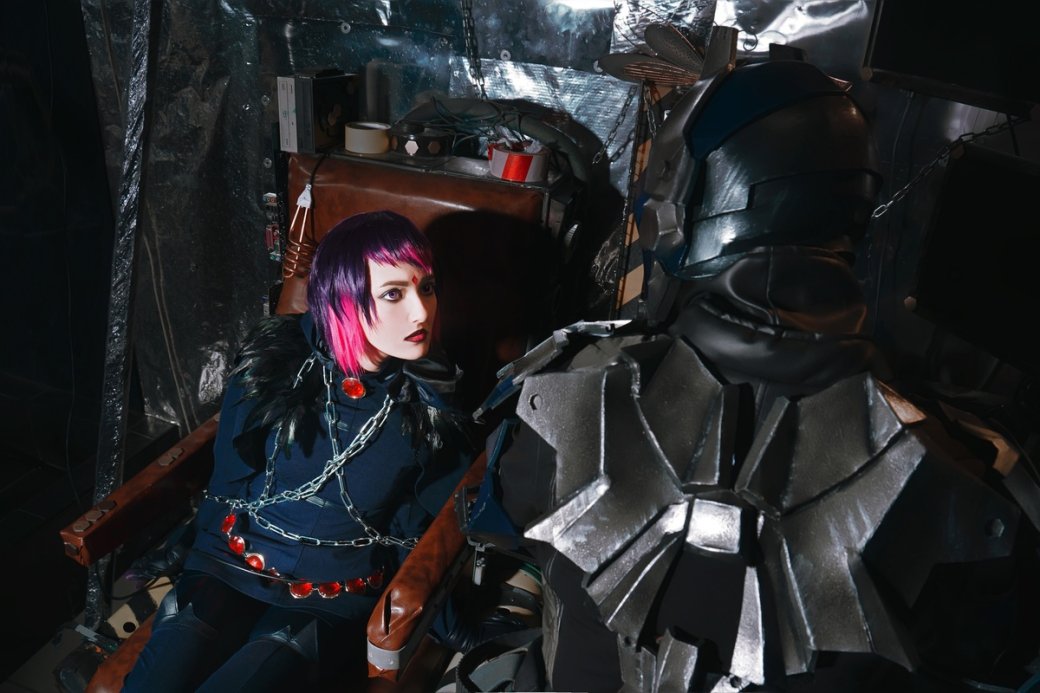 Галерея Косплееры предстали в образе Рыцаря Аркхэма и Рэйвен из Batman Arkham Knight - 9 фото