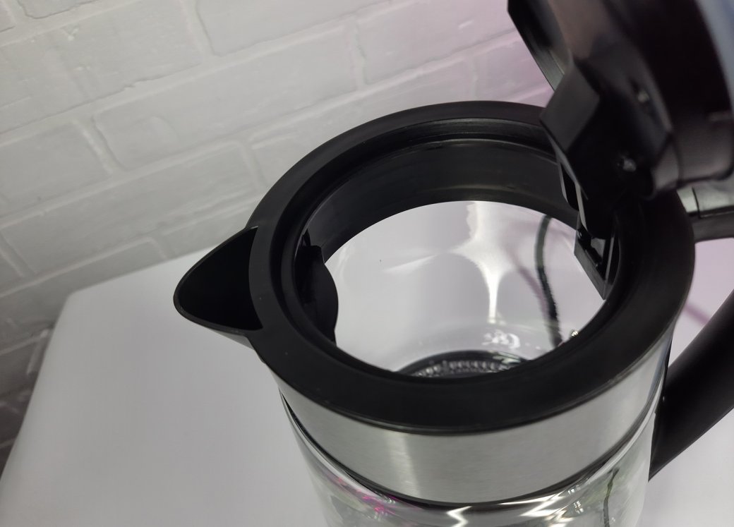 Галерея Настольная лампа, смарт-чайник и «умные» лампочки: обзор устройств для дома Hiper IoT - 4 фото