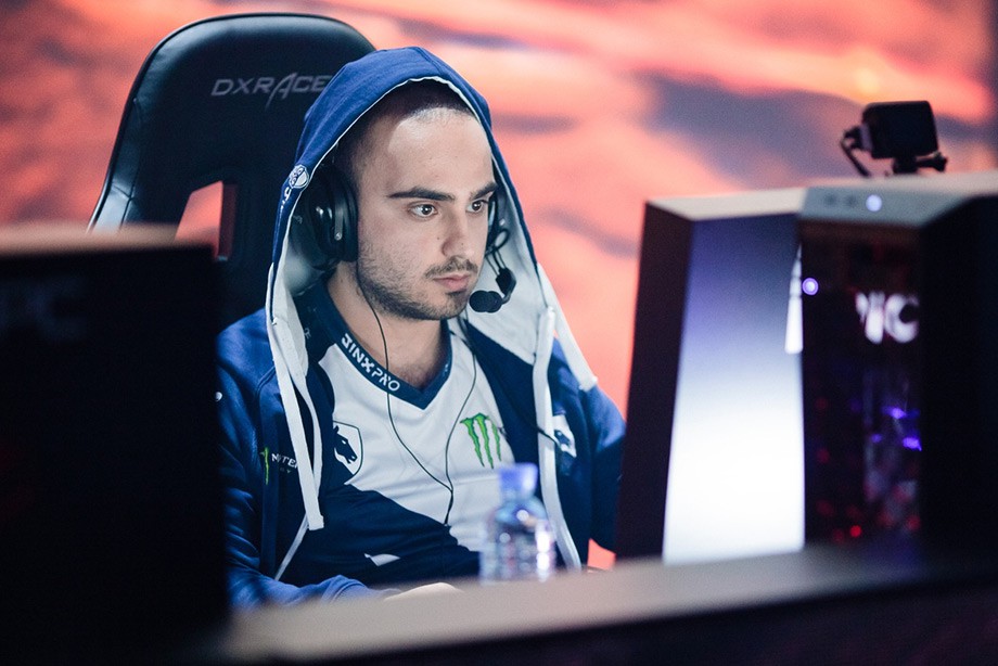Куро «KuroKy» Салехи Тахасоми первым среди игроков выиграл 1000 матчей на высшем уровне — фото 1