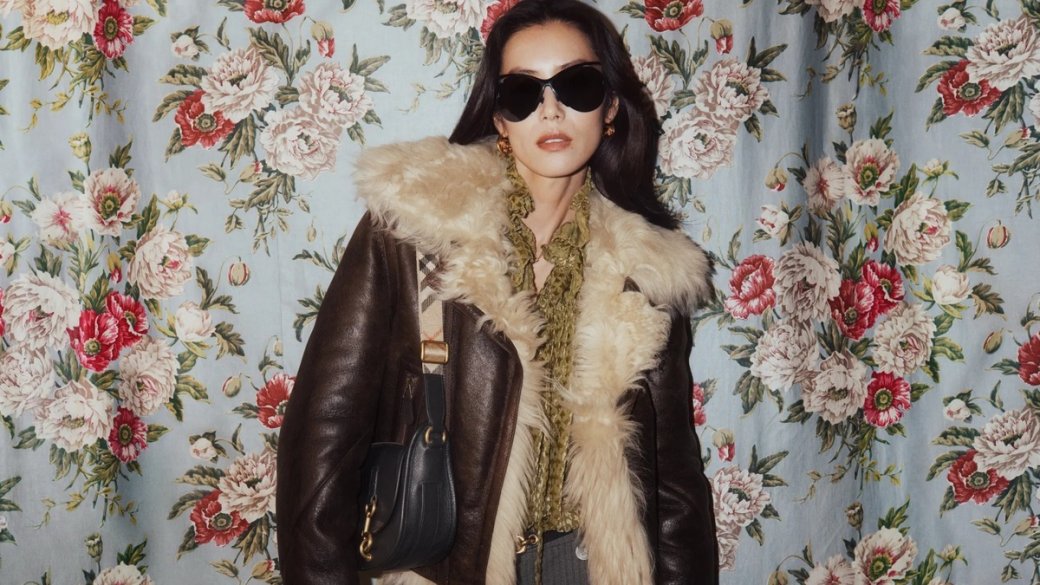 Галерея Burberry запустил новую кампанию с Оливией Колман и Джоном Мэдденом о духе Лондона - 3 фото