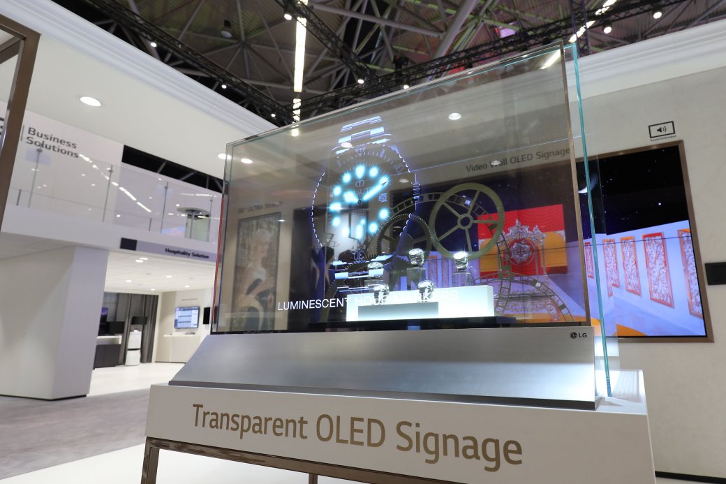 Галерея LG на выставке ISE 2019: передовые прозрачные экраны и стены из дисплеев  - 3 фото