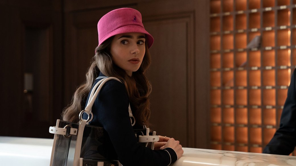 10 худших сериалов 2020. 7 место. «Эмили в Париже» — жалкая пародия на неповторимый оригинал — фото 1