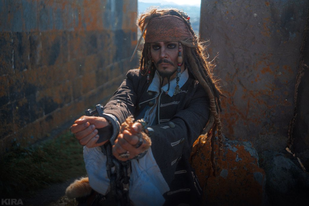 Галерея Косплеер создал потрясающе точный образ Джека Воробья из «Пиратов Карибского моря» - 18 фото