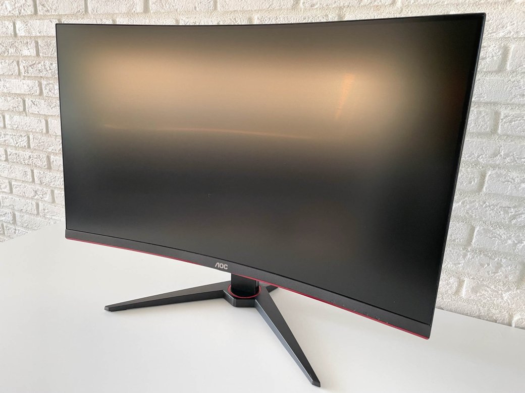 Ещё монитор или уже телевизор? Обзор 32-дюймового игрового экрана AOC GAMING C32G2ZE — фото 1